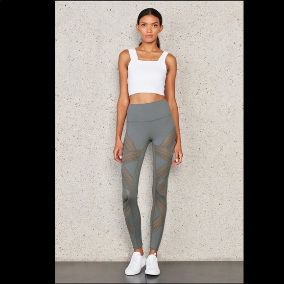 ALO Yoga Pants - Alo High Waist Ultimate Legging